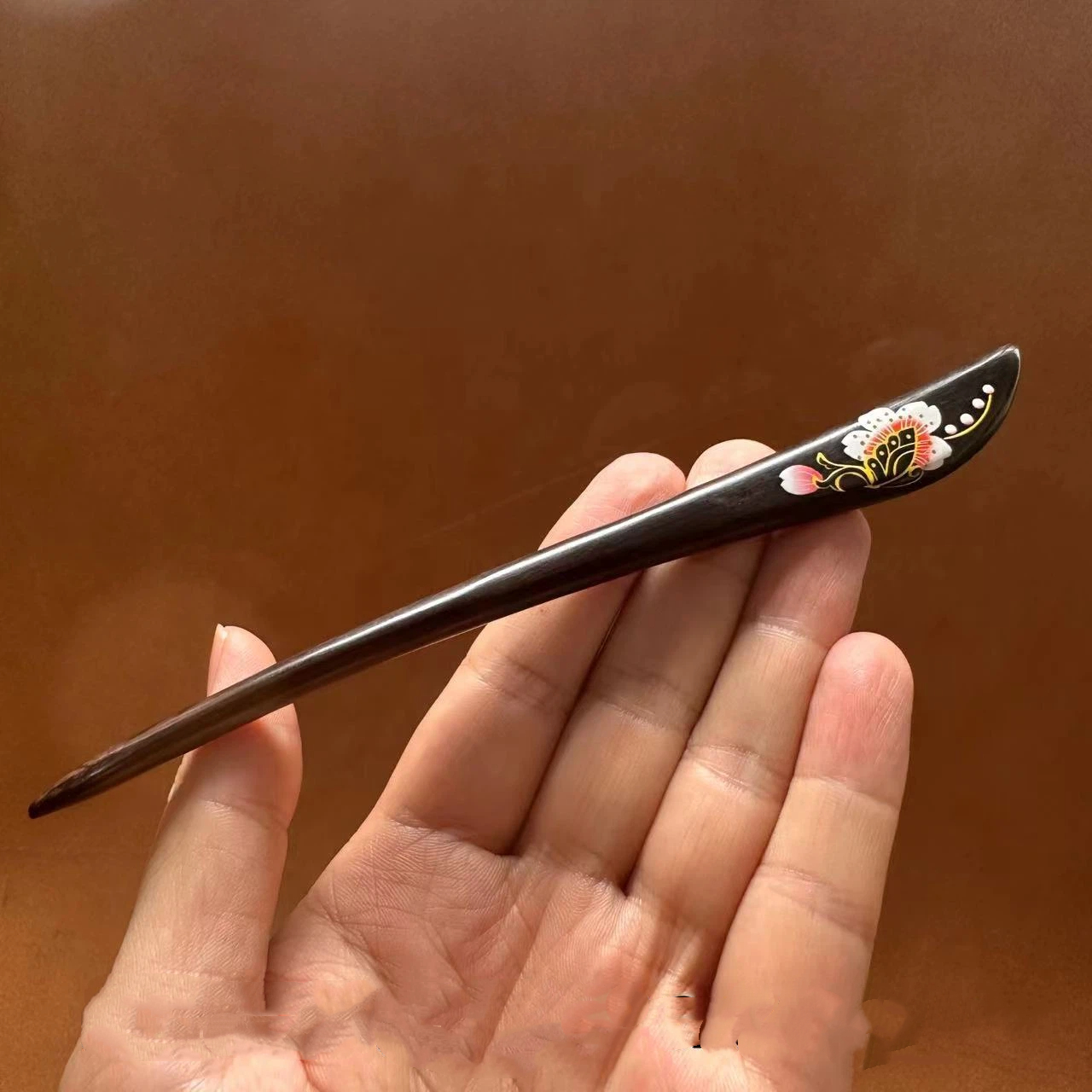 黒壇木 かんざし 天然木 簪 花柄 漆塗 一本差し 普段使い 成人式 留袖用 結婚式 