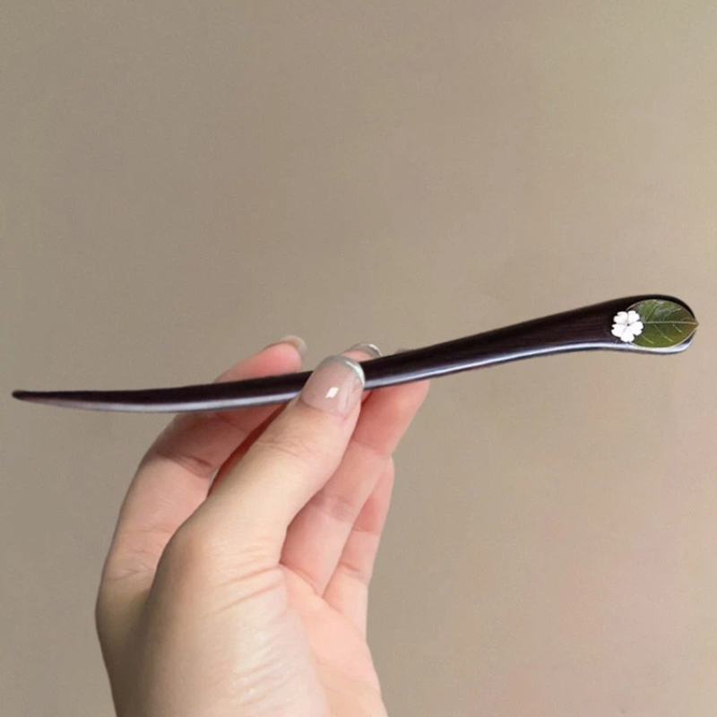 黒壇 かんざし 桜 一本差し 天然木 髪飾り 黒檀簪 普段使い 成人式 留袖用 結婚式