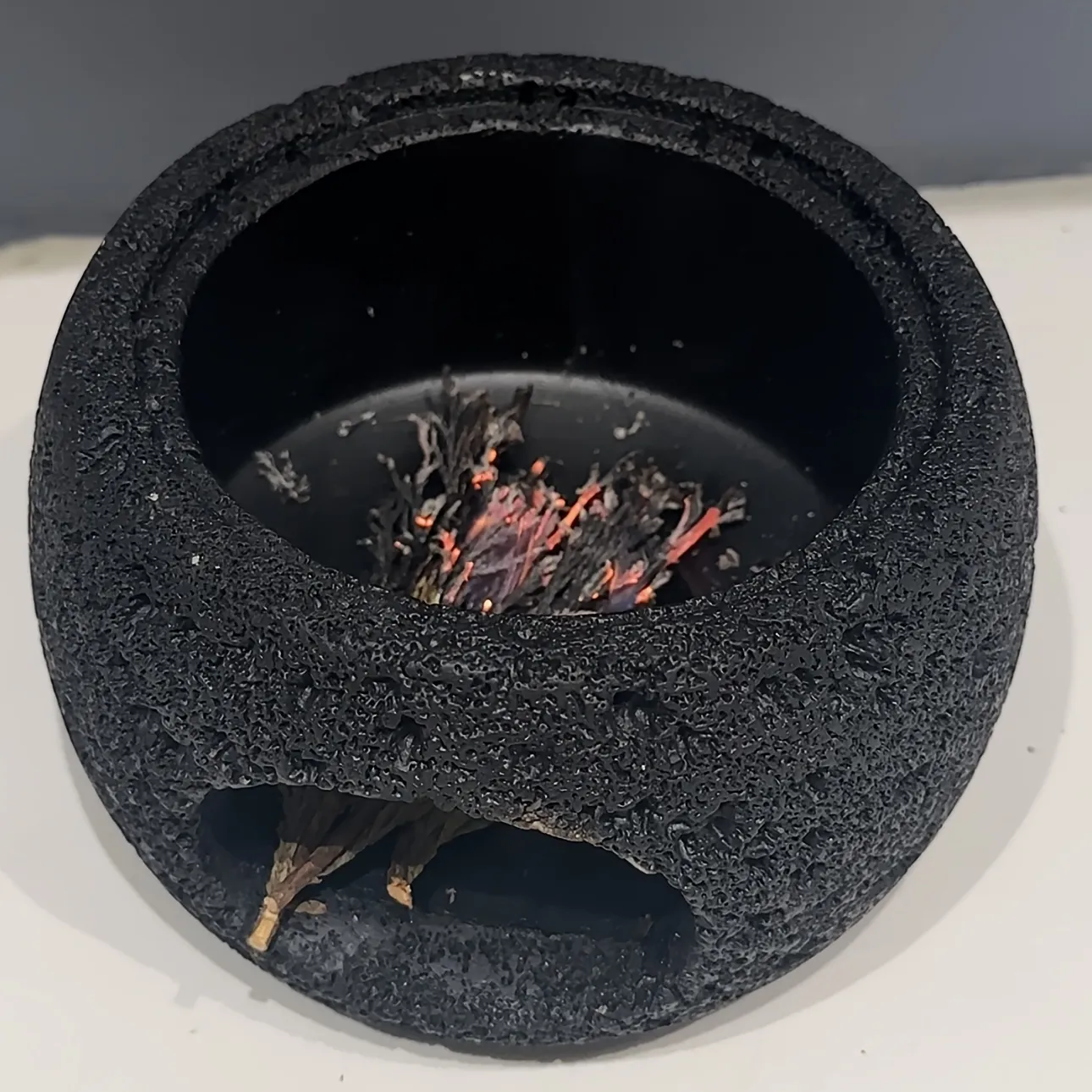 浄化用香炉 コンクリート製 ホワイトセージ パロサント 受け皿 セージ・香木・線香・アロマに対応 香炉 アロマポット