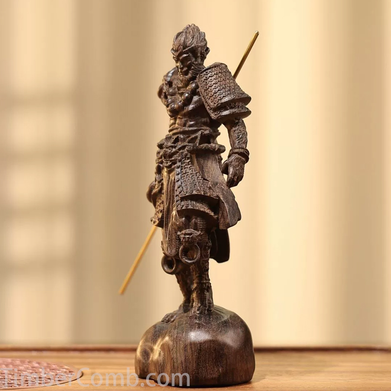 沈香木（じんこうぼく）の手彫り細工 黒神話・孫悟空置物 文房具