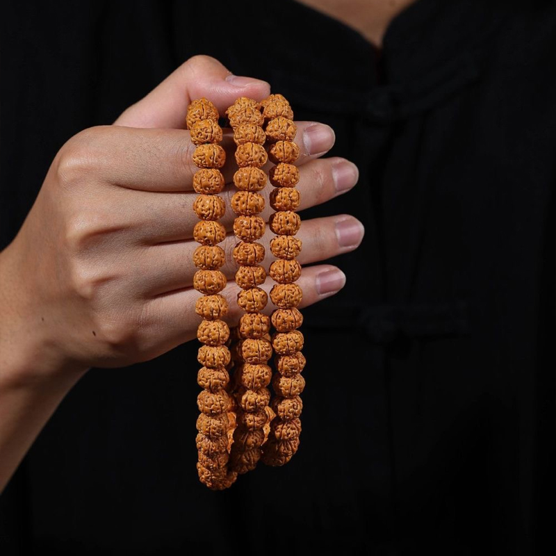 天然小粒の金剛菩提のブレスレット、ヴィンテージ風ビーズブレスレット - 108個入り、男女兼用ファッショナブルな木製祈りビーズ。ガネーシュ・ダイ民族織りのビーズ