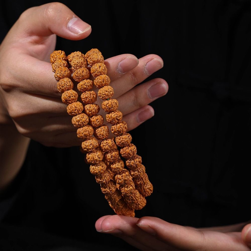 天然小粒の金剛菩提のブレスレット、ヴィンテージ風ビーズブレスレット - 108個入り、男女兼用ファッショナブルな木製祈りビーズ。ガネーシュ・ダイ民族織りのビーズ