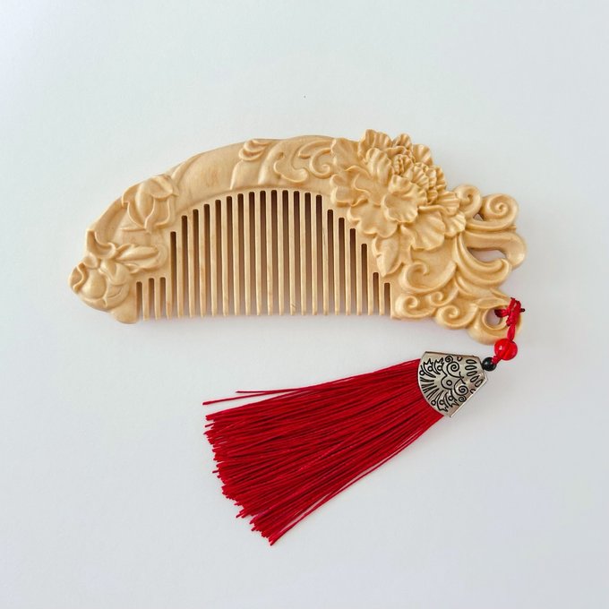 つげ櫛 本つげ 木製櫛 牡丹 片面彫刻 静電気防止 美髪 頭皮マッサージ 男女 プレゼント お祝い