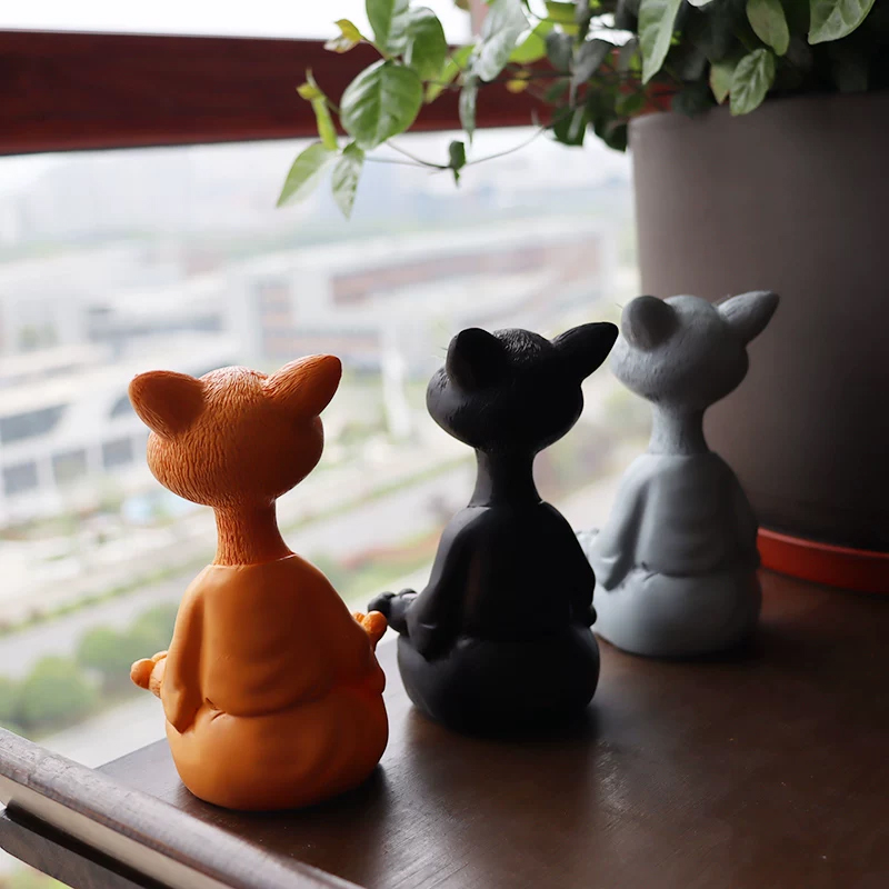 猫の置物 禅のポーズの動物置物｜ユーモアあふれるデスクアクセサリー・情景オブジェ