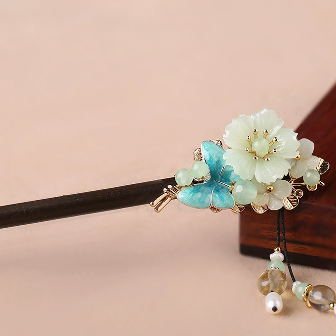 天然石による花と蝶のかんざし 檀木 木製１本かんざしお呼ばれ パーティー 七五三 卒業式 入園式 花嫁 ドレス 発表会 和装 洋装 髪飾り