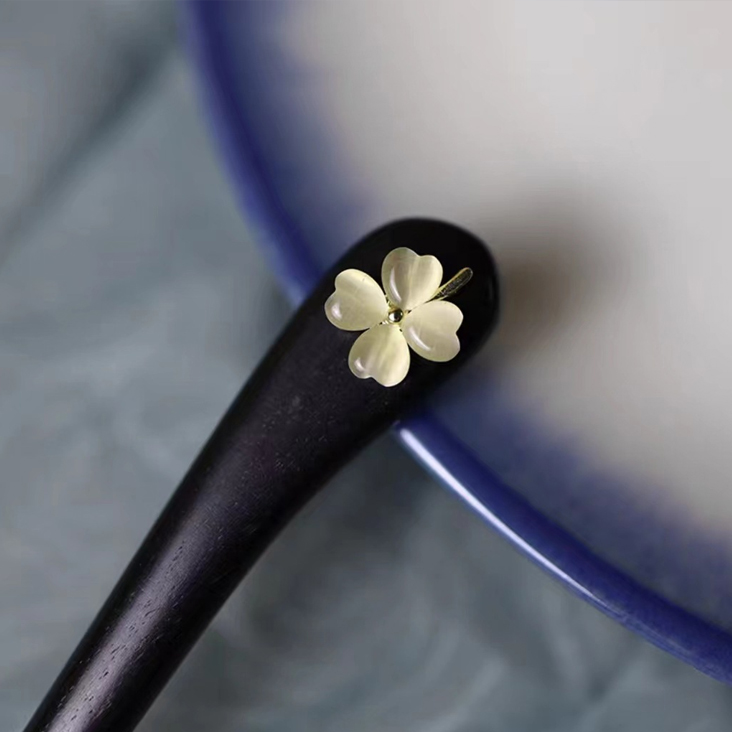 黒檀木のかんざし 四つ葉のかんざし 黒檀 木製簪 和装髪飾りヘアアクセサリー