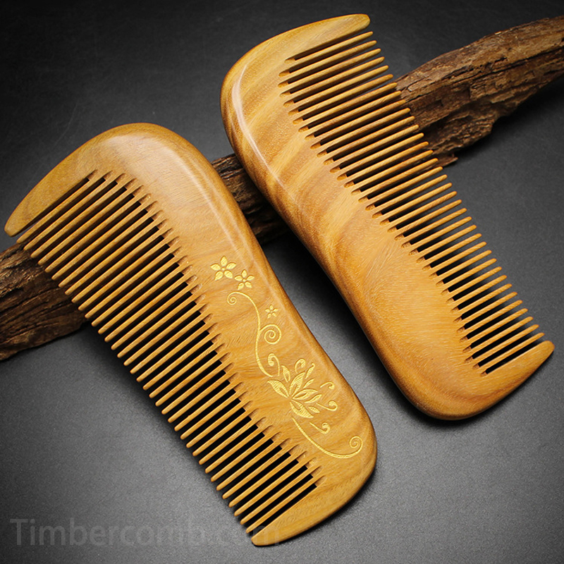 緑檀木櫛 彫刻ヘアコーム 天然木製 静電気防止 頭皮マッサージ 芳醇な香り 髪にツヤ 高級感 手作り 毎日のヘアケアに最適な一品