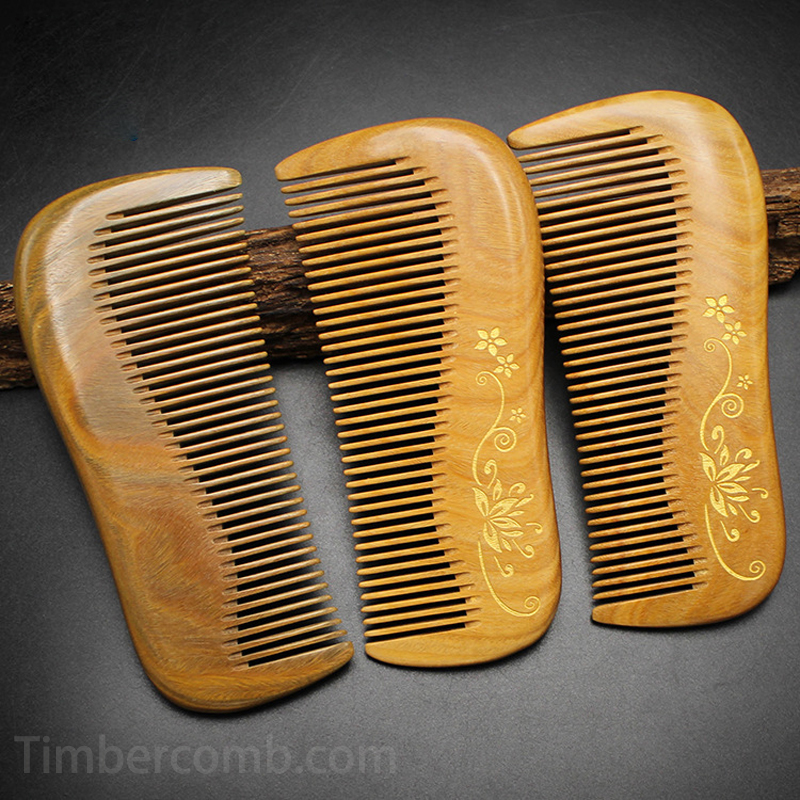 緑檀木櫛 彫刻ヘアコーム 天然木製 静電気防止 頭皮マッサージ 芳醇な香り 髪にツヤ 高級感 手作り 毎日のヘアケアに最適な一品