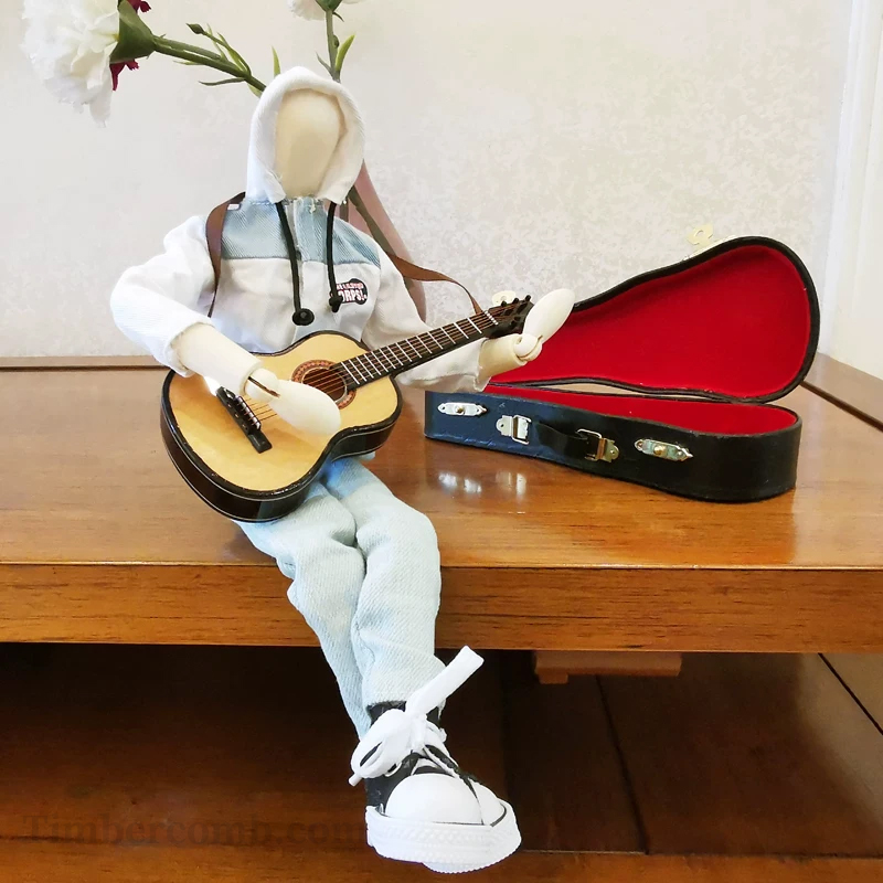 ギターを弾く木彫り人形 音楽モチーフのインテリア置物音楽テーマのユニークなデスクデコレーション