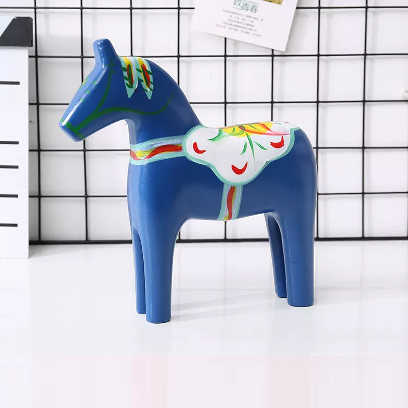 馬の置物 手描き 木製置物 スウェーデンのダーラナホース 木製動物 インテリア 木製卓上飾り 工芸品
