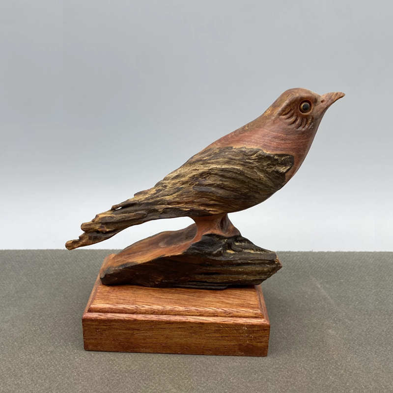松の木の香り 手工彫り 木彫り鳥の置物 根彫り 実木工芸品 机・茶室・オフィスデスクの装飾アート