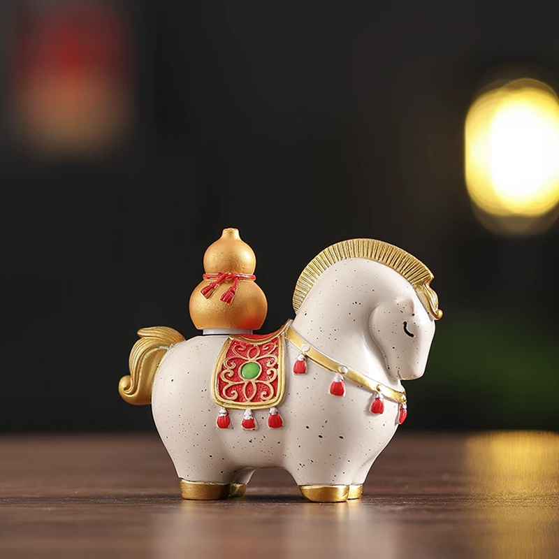 馬の置物 高級樹脂製 かわいいデスクオブジェ 贈り物・オフィス装飾に癒しの置き物