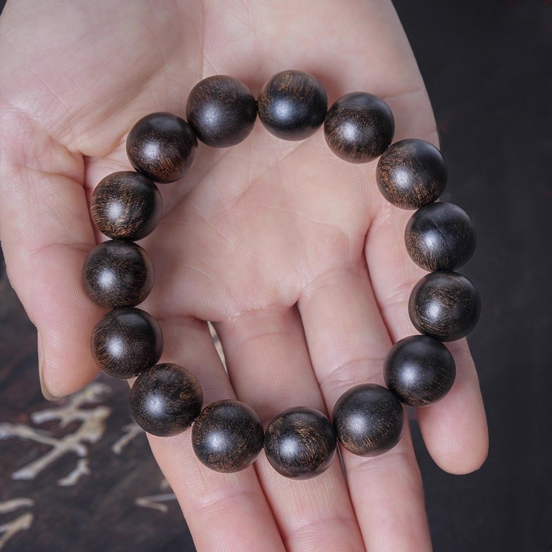 インドネシア沈香木数珠ブレスレット。木製ビーズ、高油量の古い素材、天然の香り、男女兼用の盤玩アクセサリー、仏珠ネックレス。