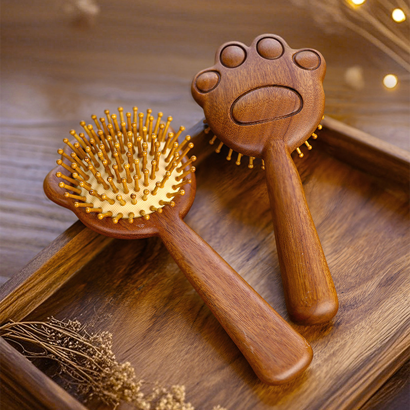 ヘアブラシ 木製 猫の形 静電気防止 くし  檀木 櫛 ヘッドマッサージ パドルブラシ 軽量 子供用 プレゼント ギフト かわいい