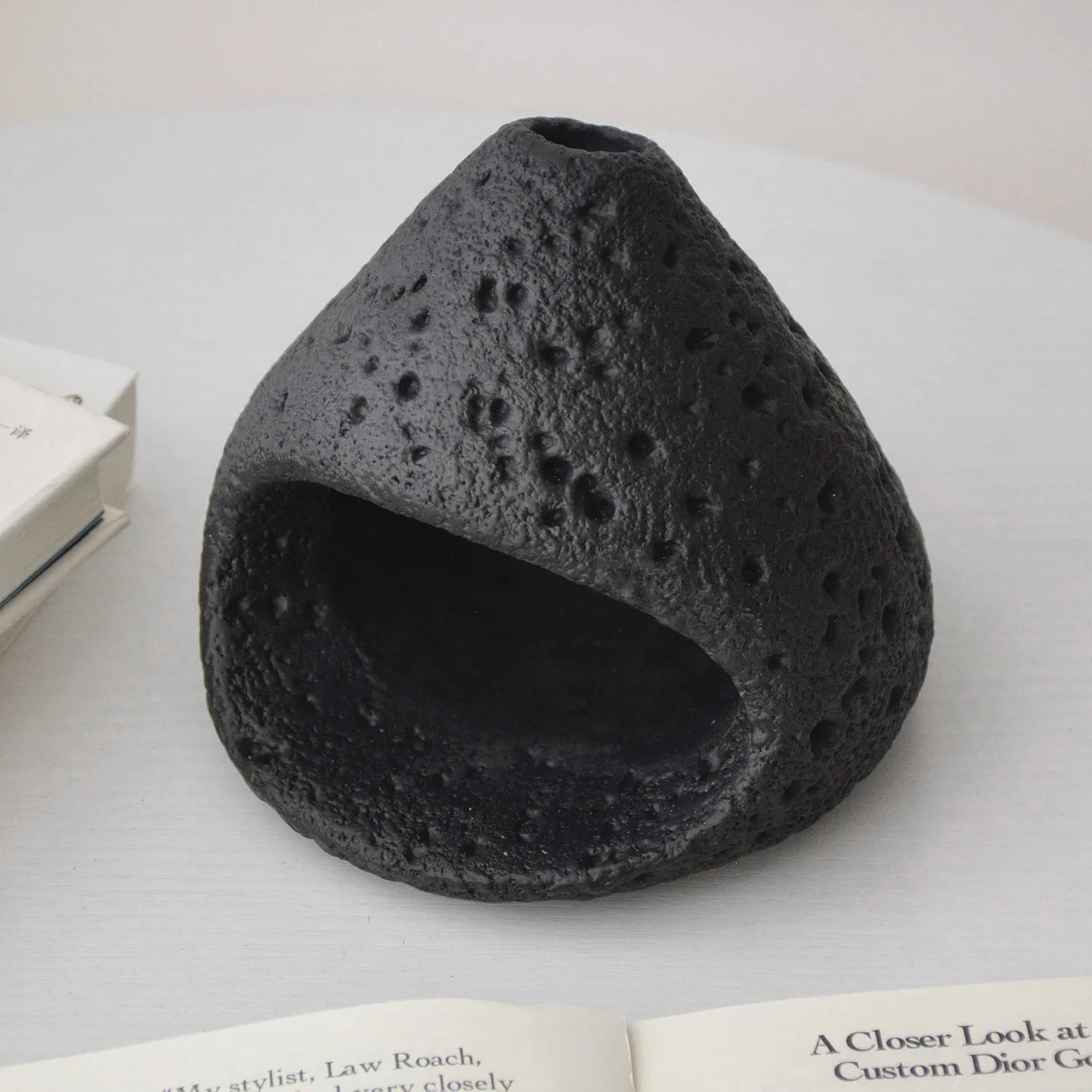 香炉 燻香スタンド コンクリート製 ホワイトセージ 聖木焚き 燻香 アロマポット 癒し 浄化 消磁 ギフト インテリア 置物 セラピー