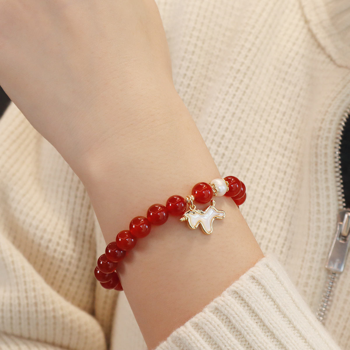 赤瑪瑙ブレスレット  天然石 パワーストーン ブレスレット レッドアゲート8MM  淡水パール 子馬チャーム 数珠 メンズ レディース お守り