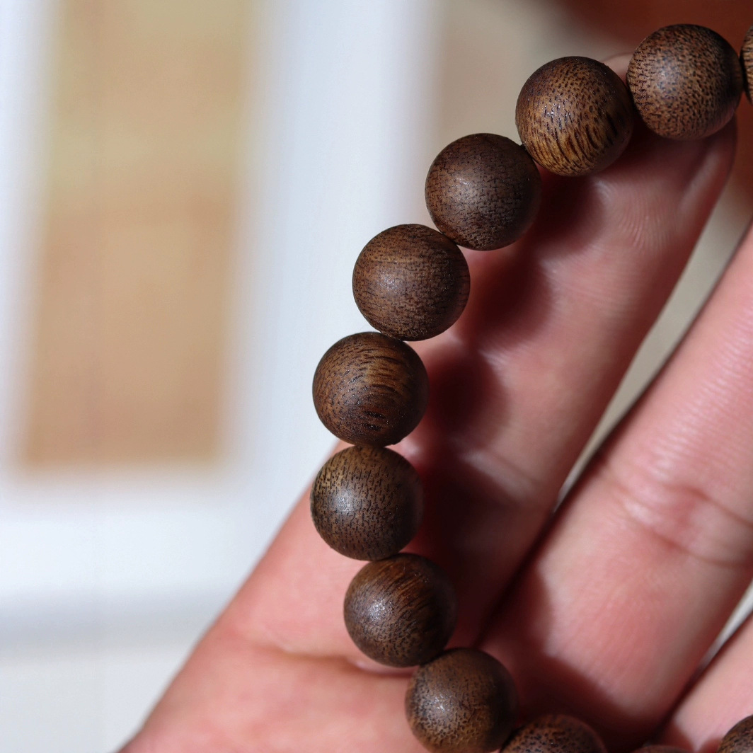 沈香ブレスレット インドネシア奇楠沈香  10mm 男性用 女性用 数珠ブレス 木のブレスレット お守り プレゼント