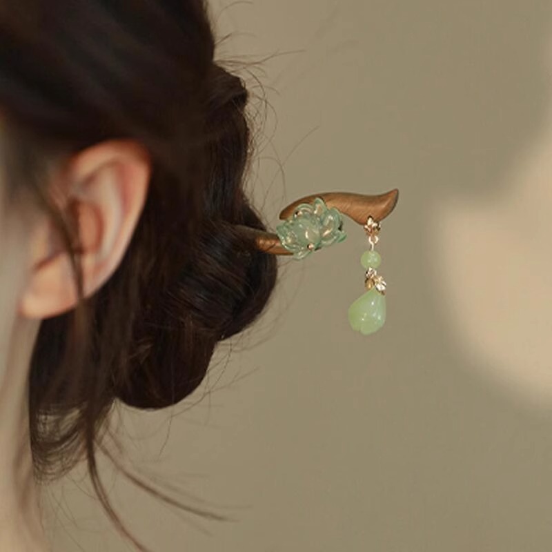 緑檀木 かんざし 簪 翡翠 蓮の花かんざし 一本挿し 髪飾り 普段使い 成人式 留袖用