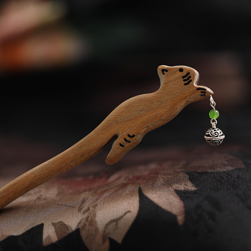 緑檀木 かんざし 木簪 天然木 猫 ねこ 鈴猫 可愛い  髪飾り 普段使い 成人式 留袖用