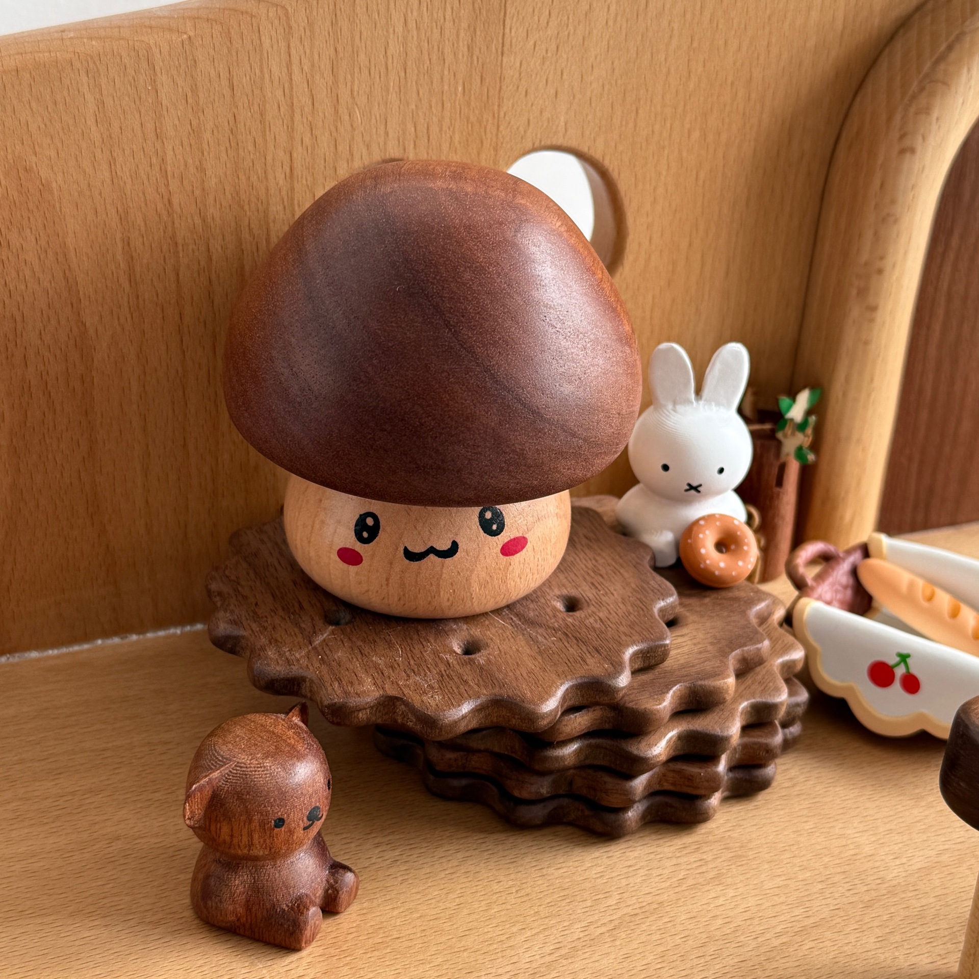 木製 きのこ オルゴール キノコ 置物 音楽盒 回転可能 インテリア 雑貨 おしゃれ 小物 女の子 大人 誕生日 彼女誕生日 プレゼント 子ども ギフト