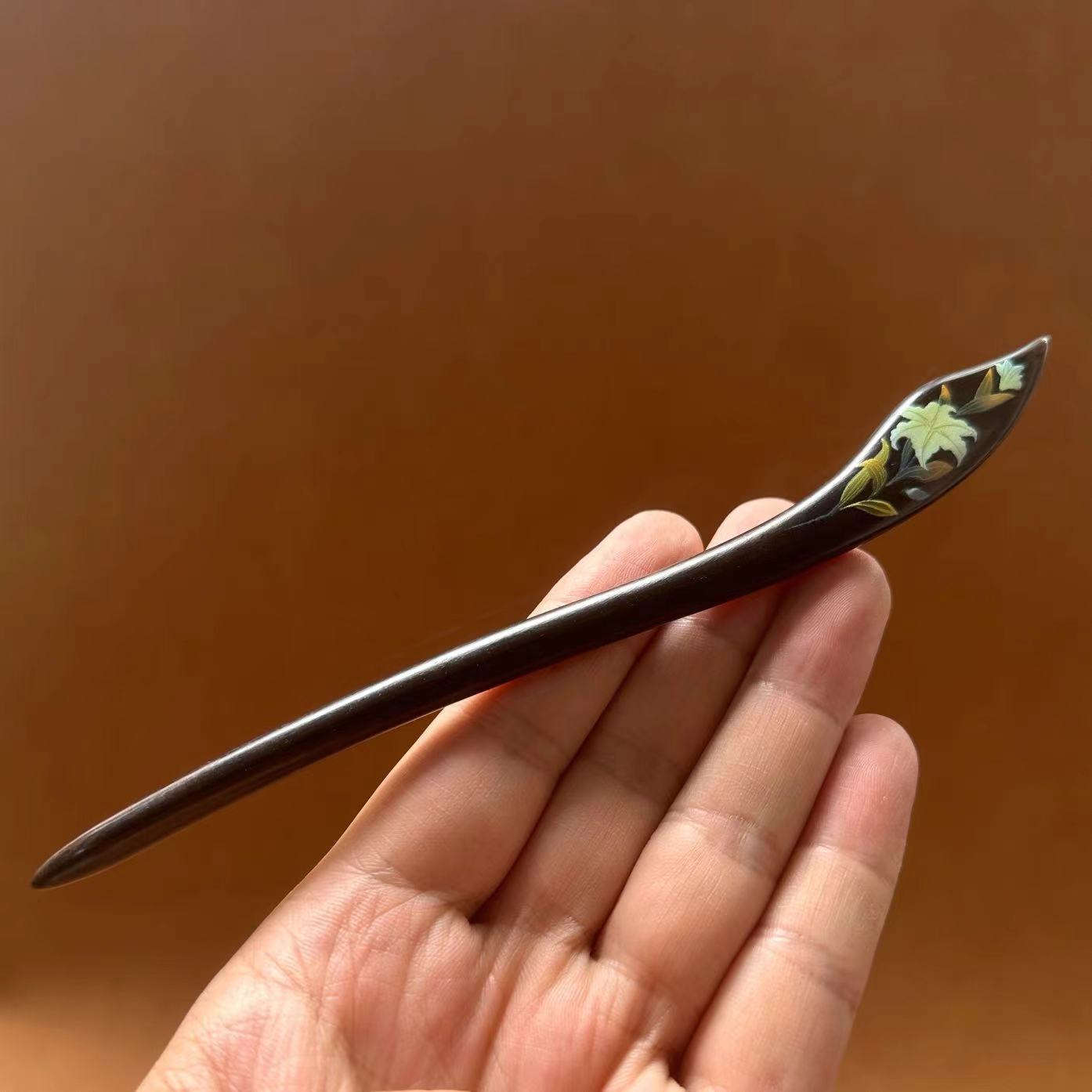 黒壇木 かんざし 天然木 簪 花柄 漆塗 一本差し 普段使い 成人式 留袖用 結婚式 