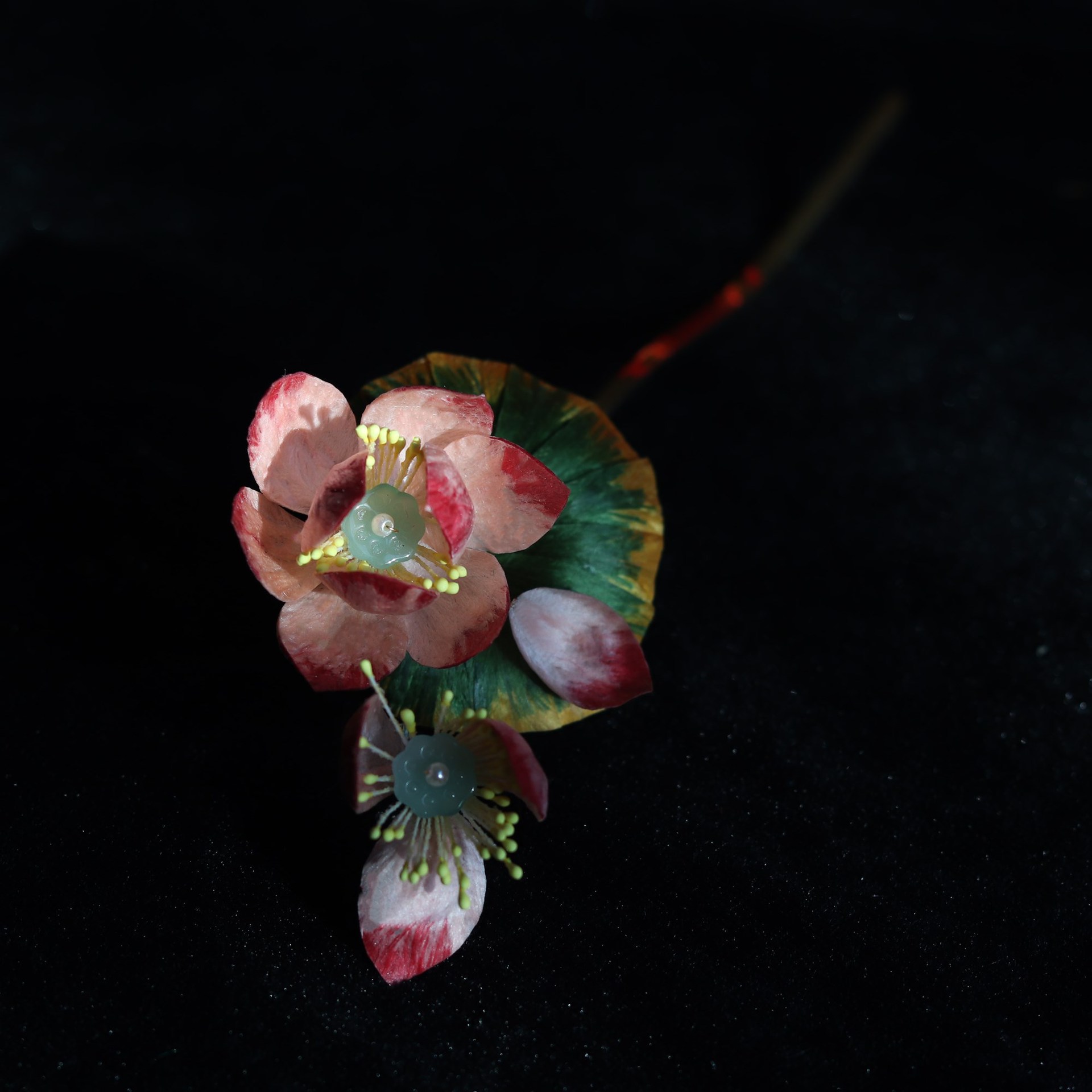  髪飾り成人式 かんざし 蓮の花 簪 ベルベット 花 真珠 高級 ヘアスティック 普段使い 結婚式 着物 蓮のかんざし