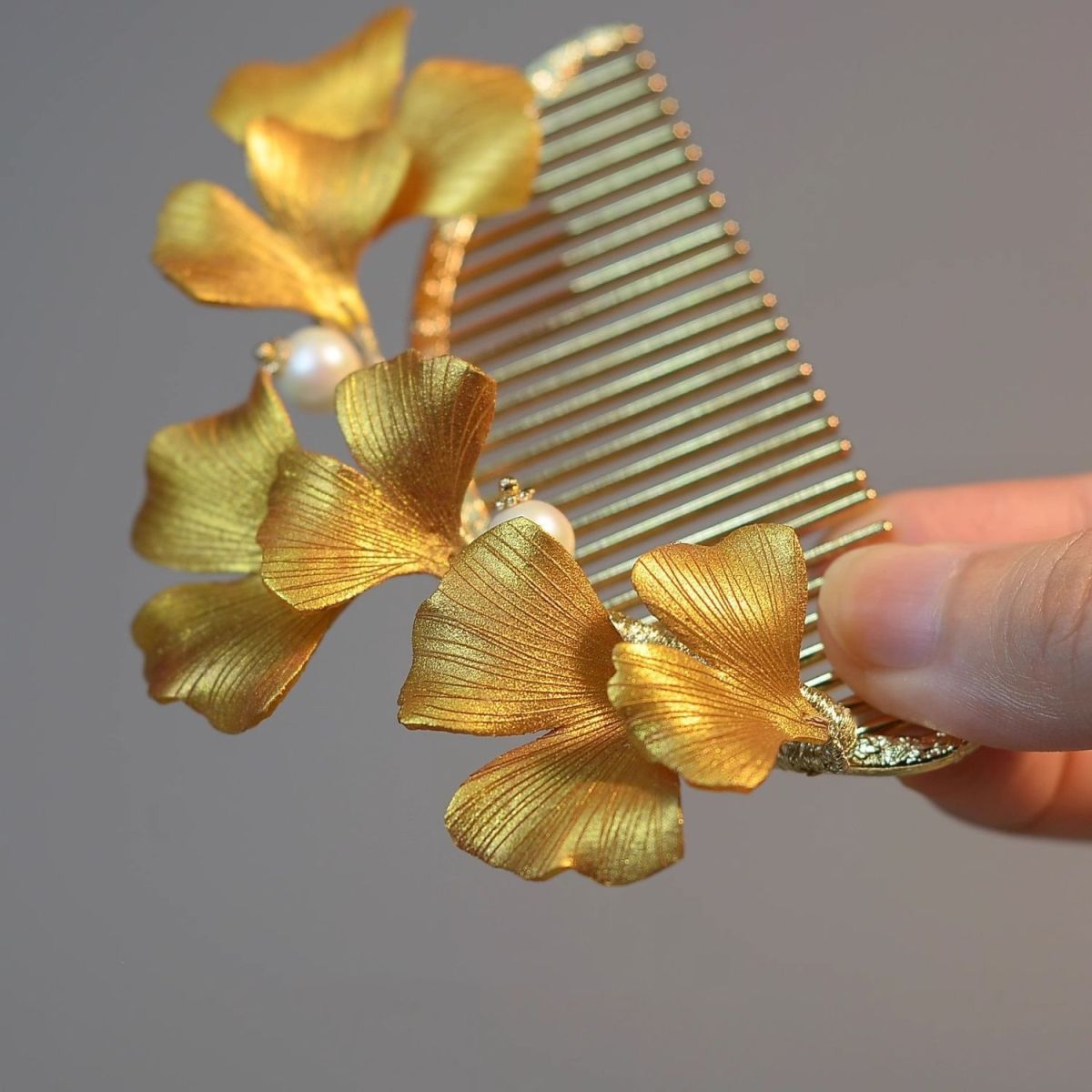  ヘアコーム かんざし 銀杏 イチョウ レディース おしゃれ ヘアアクセサリー ゴールド 髪飾り 成人式 結婚式 二次会