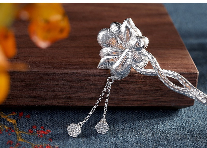 髪飾り成人式 蓮の花かんざし 銀メッキ 蓮の実 簪 ヘアピン 和風  和装小物 浴衣 振袖 着物