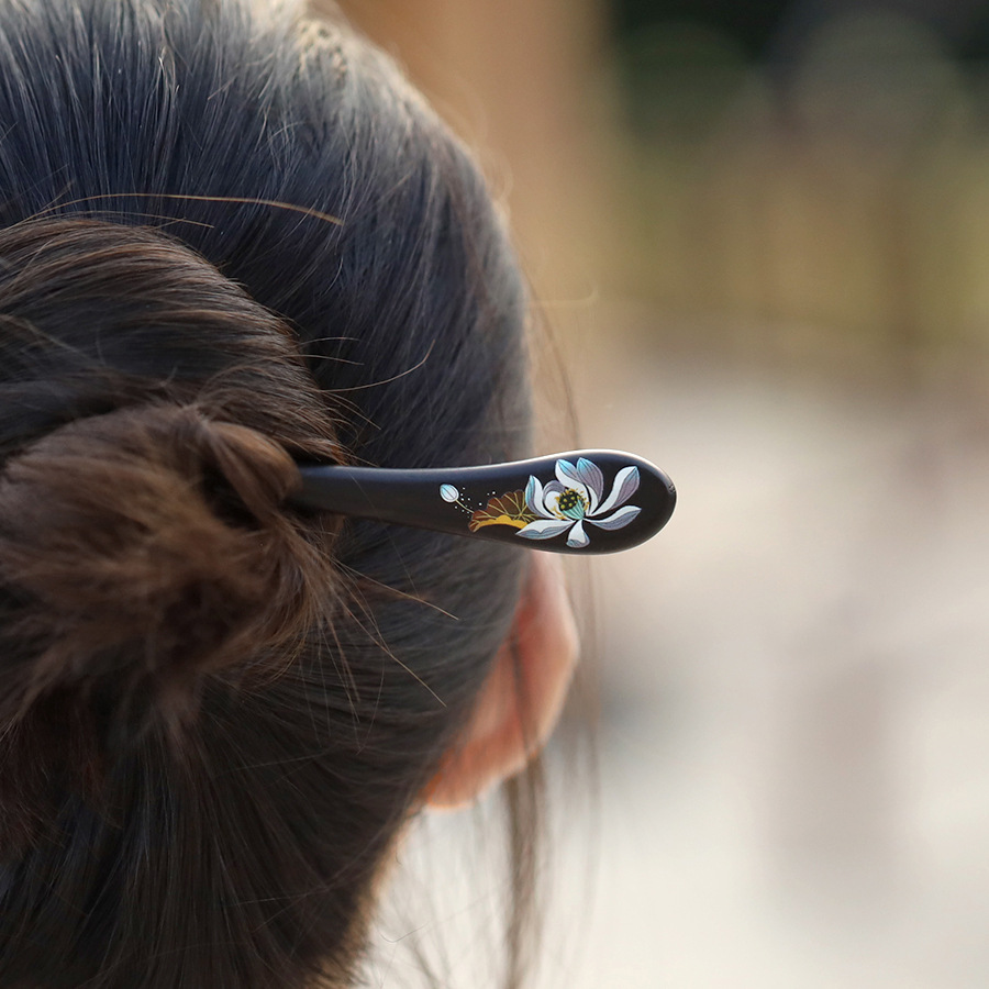 黒壇木 かんざし 天然木 簪 花柄 漆塗 一本差し 普段使い 成人式 留袖用 結婚式 