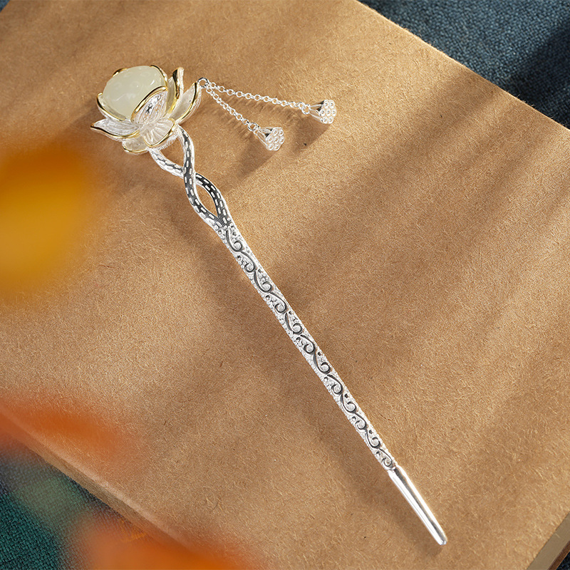 髪飾り成人式 蓮の花かんざし 銀メッキ 蓮の実 簪 ヘアピン 和風  和装小物 浴衣 振袖 着物