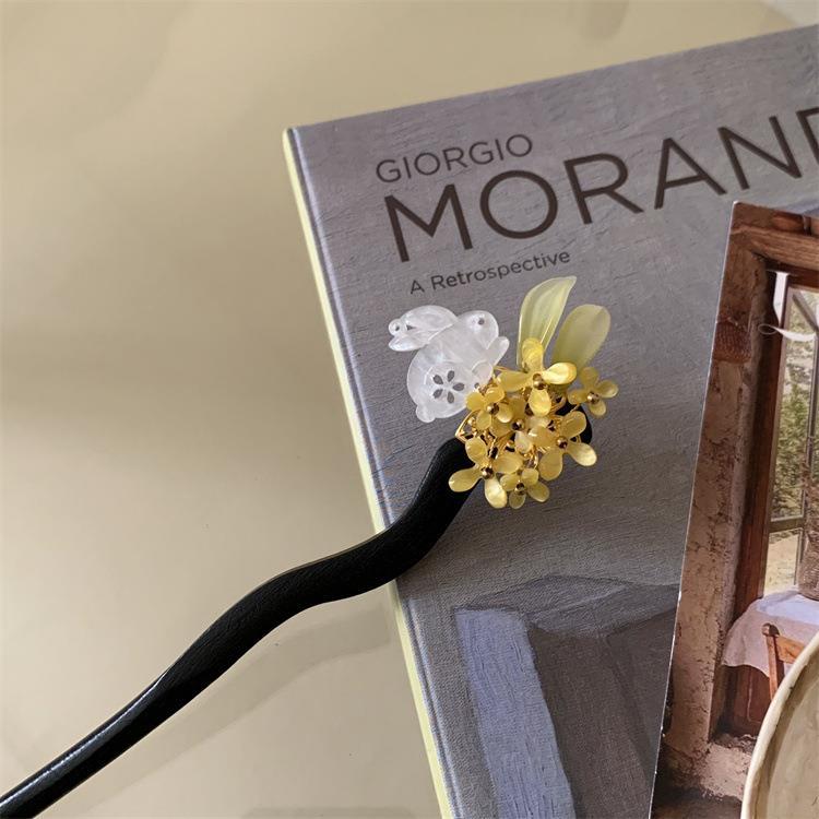 かんざし 一本差し 天然木 金木犀 玉兎 髪飾り 和装 和服 普段使い ヘアピン 木簪