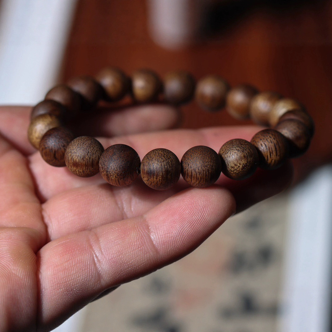 沈香ブレスレット インドネシア奇楠沈香  10mm 男性用 女性用 数珠ブレス 木のブレスレット お守り プレゼント