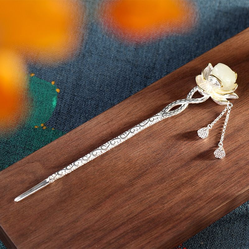 髪飾り成人式 蓮の花かんざし 銀メッキ 蓮の実 簪 ヘアピン 和風  和装小物 浴衣 振袖 着物