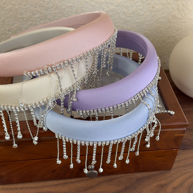 ヘアバンド レディース ラインストーン フリンジ カチューシャ ヘアアクセサリー おしゃれ パーティー 結婚式 二次会  