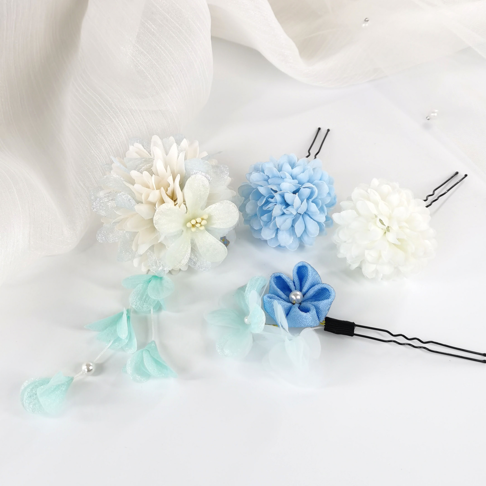 成人式 髪飾り 4点セット 3色展開 造花 菊 和装 可愛い 子供 大人 卒業式髪飾り 結婚式髪飾り 入学式 着物