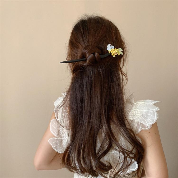 かんざし 一本差し 天然木 金木犀 玉兎 髪飾り 和装 和服 普段使い ヘアピン 木簪