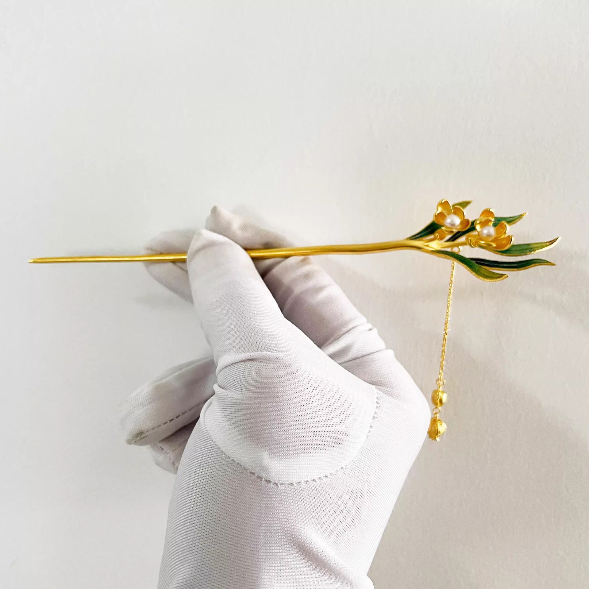 水仙の花 かんざし スイセン 花簪 ゴールドかんざし 一本挿し 髪飾り 成人式 和装 卒業式 浴衣 