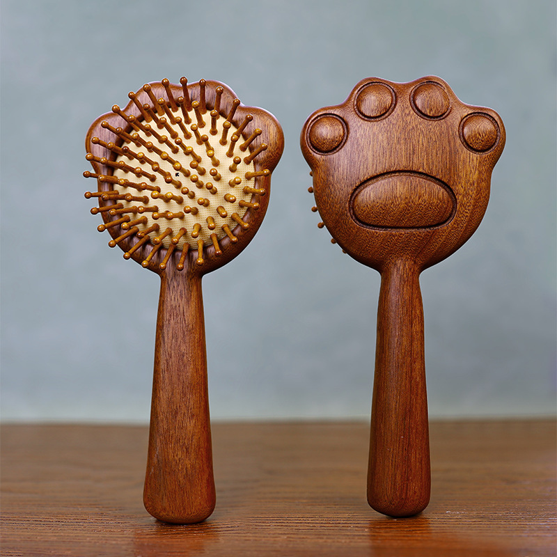 ヘアブラシ 木製 猫の形 静電気防止 くし  檀木 櫛 ヘッドマッサージ パドルブラシ 軽量 子供用 プレゼント ギフト かわいい