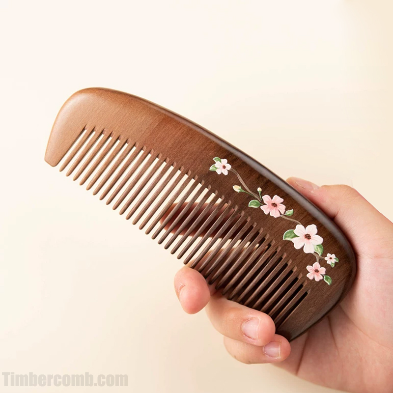 桃の木櫛 コーム 木製櫛 携帯用 コンパクトお守り 静電気防止 頭皮マッサージ 抜け毛防止 自宅用