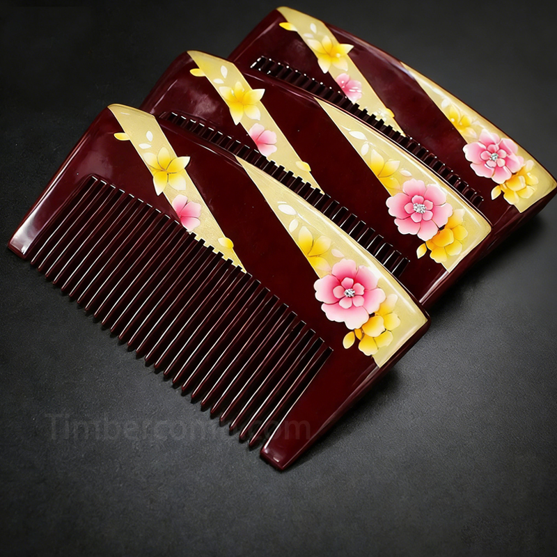 つげ櫛 ヘアブラシ 木製の櫛 桜蒔絵 お守り 塗り櫛 静電気防止 美髪 頭皮マッサージ コンパクト 朱　 
