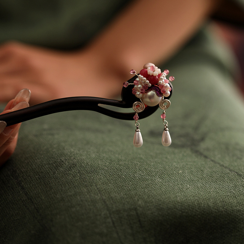 新作 淡水パールと黒檀木のかんざし レディース 和風ヘアアクセサリー 普段使い シンプルで上品なデザイン