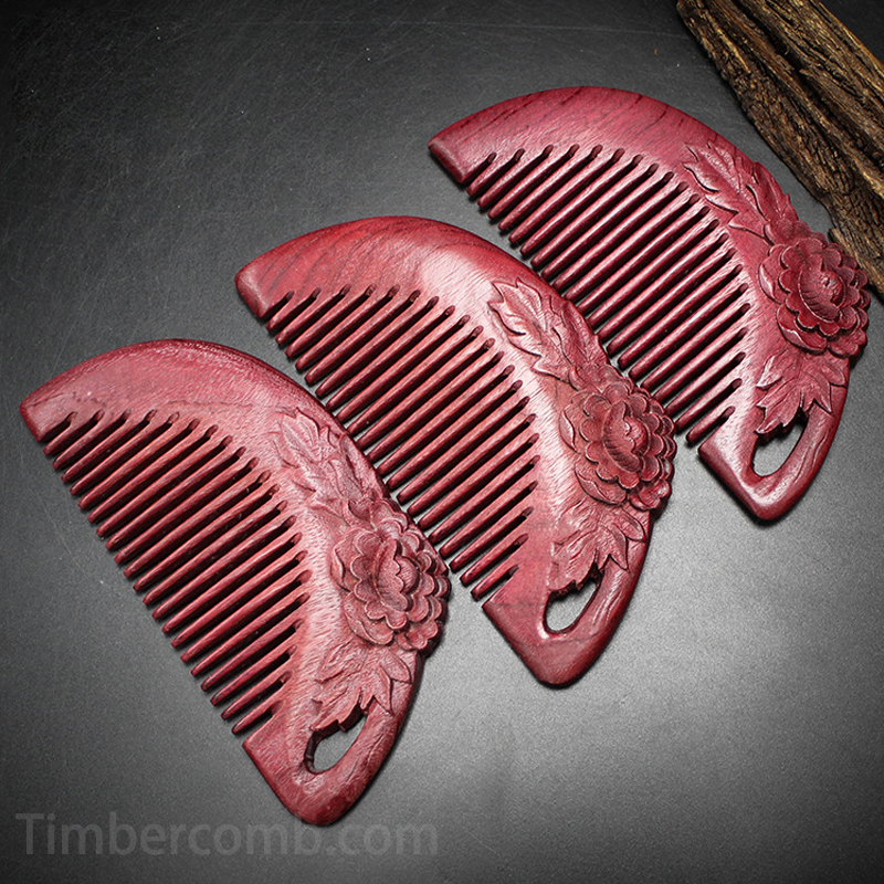 紫檀木櫛 ヘアコーム 天然木 牡丹彫刻 木製櫛 コンパクト 携帯便利 静電気防止 頭皮マッサージ 天然木製 外出先のヘアケアに最適