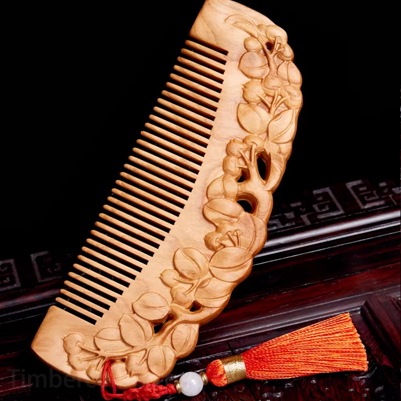 桃の櫛 ヘアコーム 木製の櫛 さくらんぼ 両面彫刻 お守り 静電気防止 頭皮マッサージ 天然木