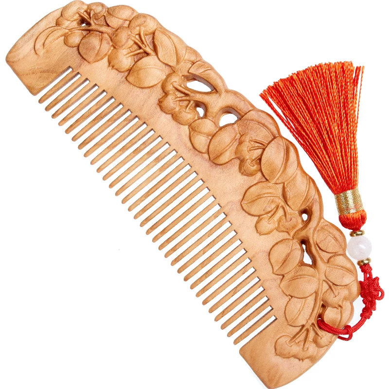 桃の櫛 ヘアコーム 木製の櫛 さくらんぼ 両面彫刻 お守り 静電気防止 頭皮マッサージ 天然木