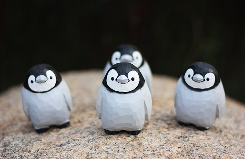 木彫りのペンギン 置物