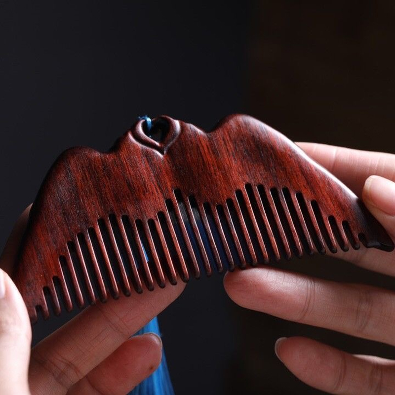 紫檀木 くし 木製櫛 両面彫刻 天使の翼 お守り 静電気防止 美髪 頭皮マッサージ 男女