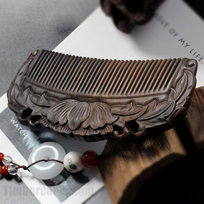 黒檀木櫛 天然木 人気の櫛 両面彫刻 蓮の花 お守り 静電気防止 美髪 頭皮マッサージ 男女