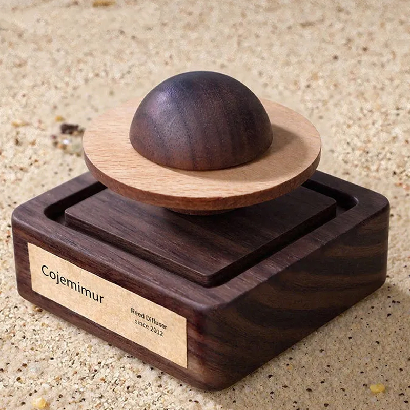 小惑星 アロマディフューザー 木製 アロマオイル アロマウッド 天然木 卓上 おしゃれ インテリア 癒し 芳香器 ナチュラル シンプル プレゼント