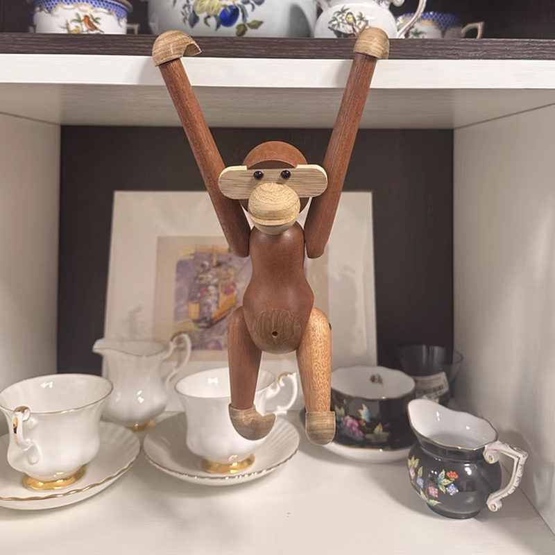 カイボイスン モンキー 木のオブジェ インテリア置物 動物フィギュア 猿 人形 おしゃれ リプロダクト 干支 母の日 ギフト 父の日 プレゼント 木製玩具
