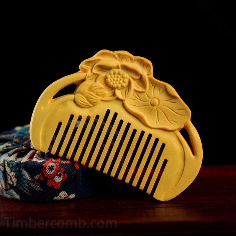 つげ櫛 彫り花 携帯用 木製の櫛 静電気防止 美髪 頭皮マッサージ 抜け毛防止 つげ ハス くし   